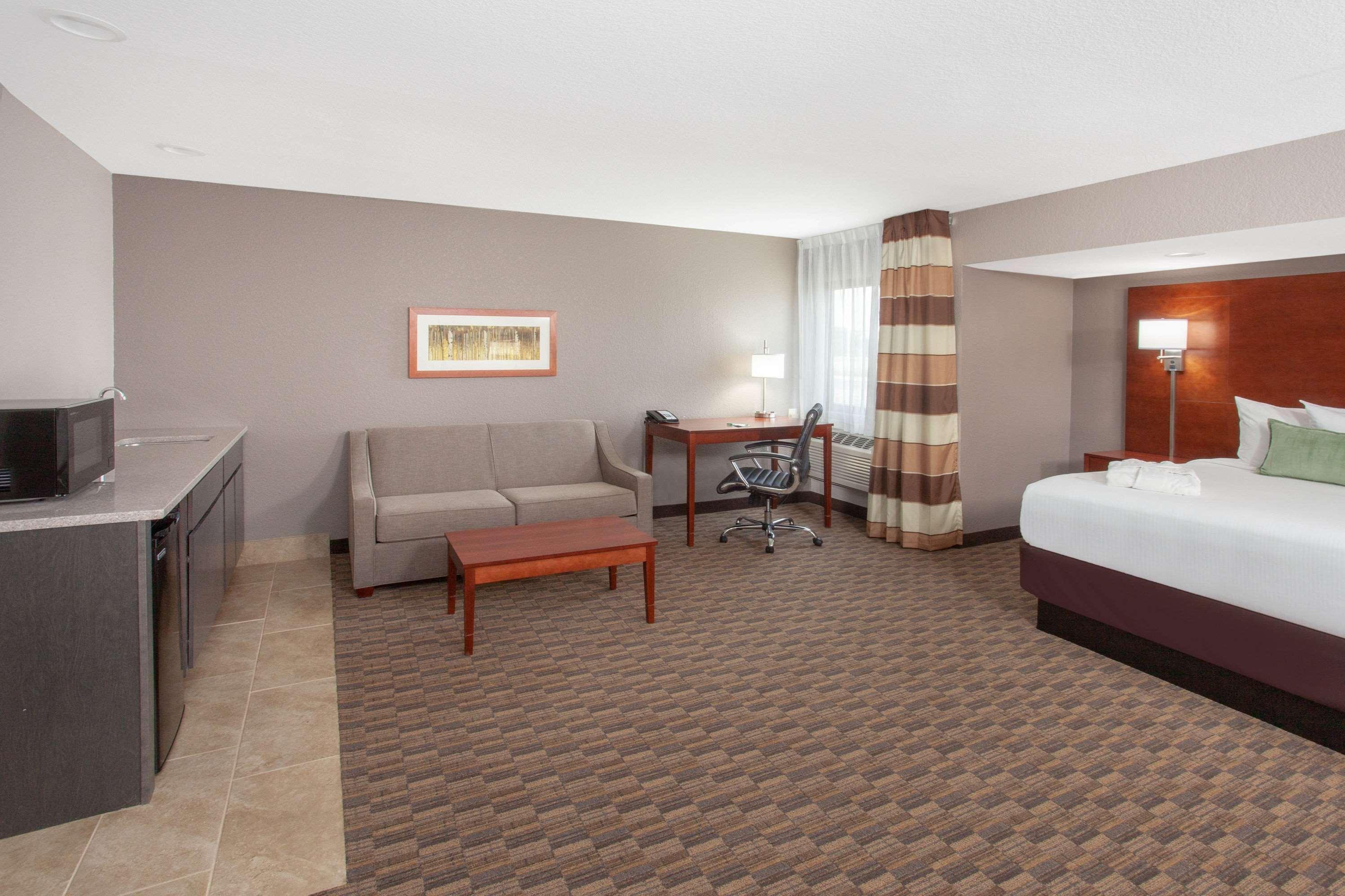 Wyndham Garden Fort Wayne Buitenkant foto