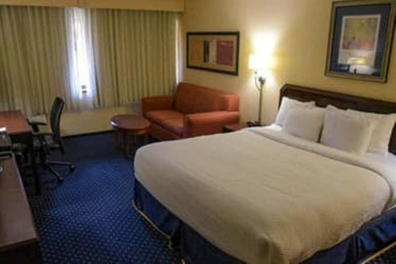 Wyndham Garden Fort Wayne Buitenkant foto